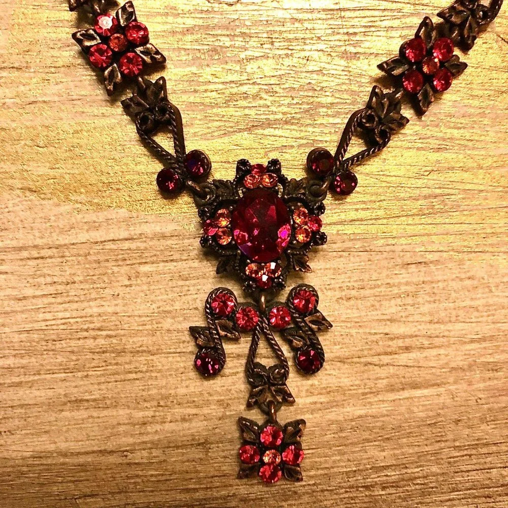 ALEXANDRA'S ACCENTS Vintage 18
